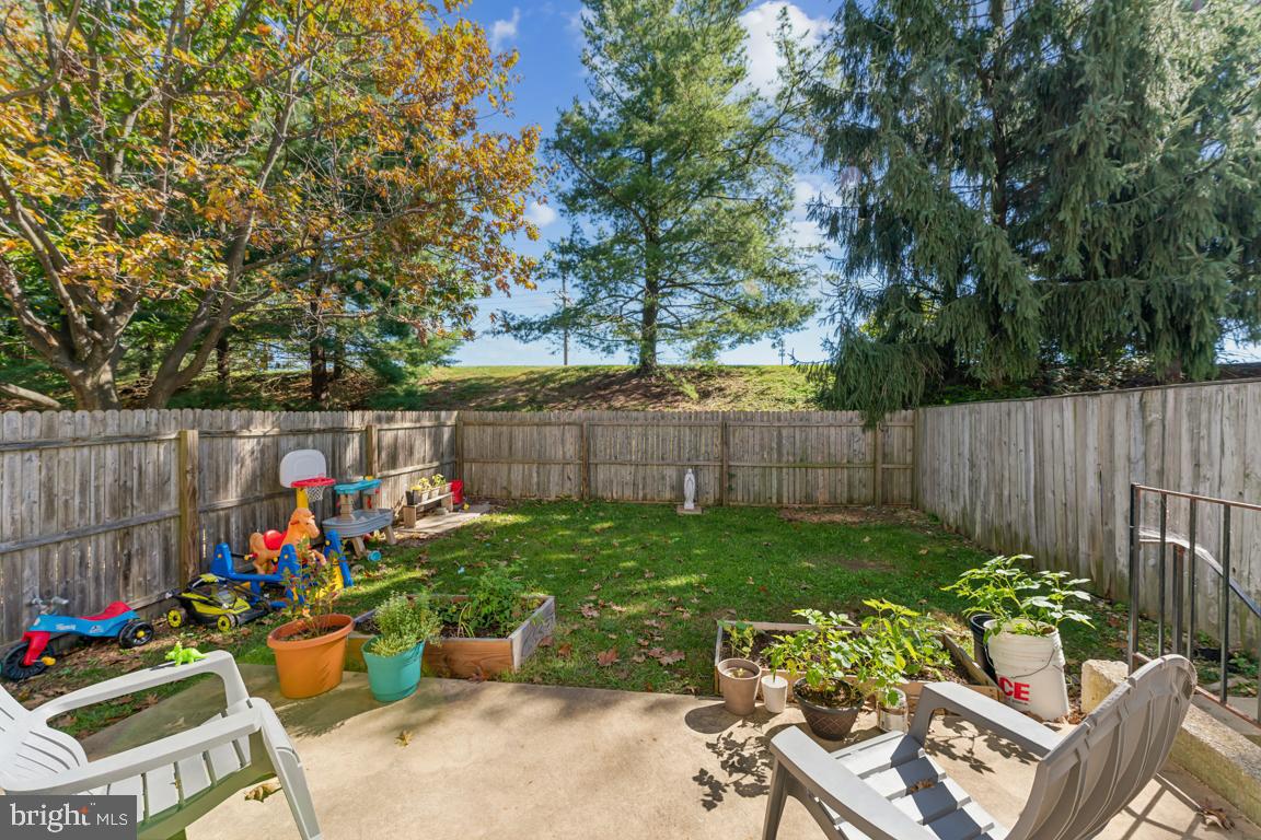 1301 Oak View