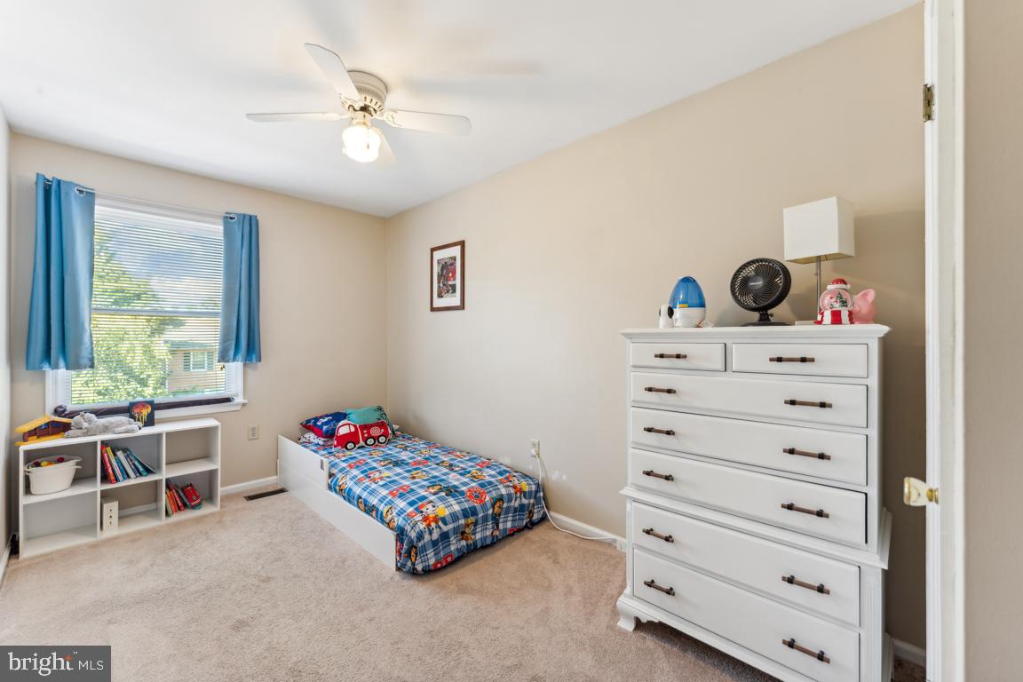 1301 Oak View