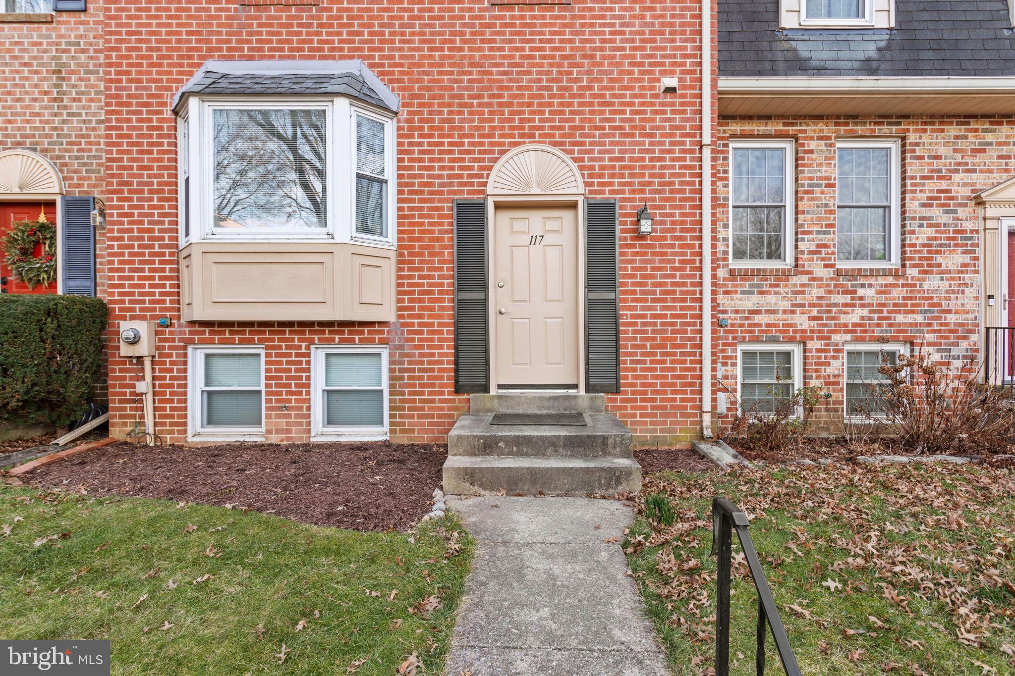 117 ADAMS CT