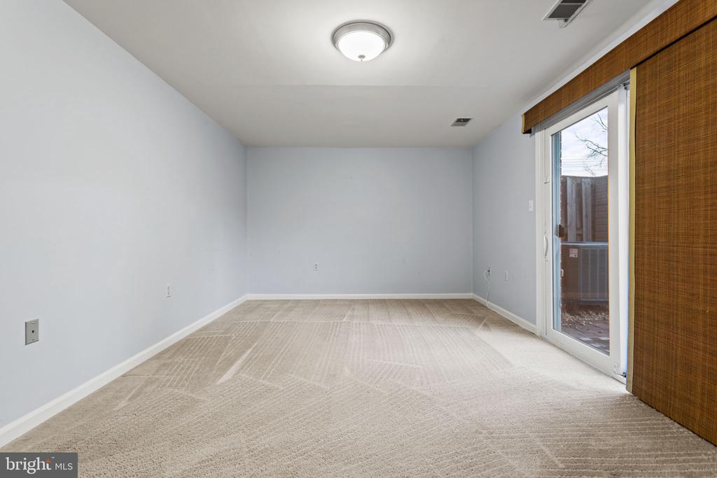 117 ADAMS CT