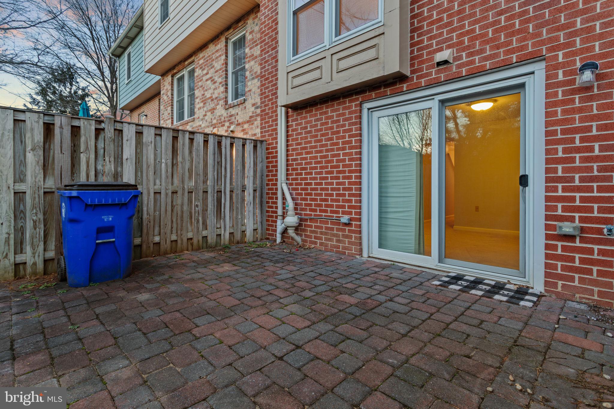 117 ADAMS CT