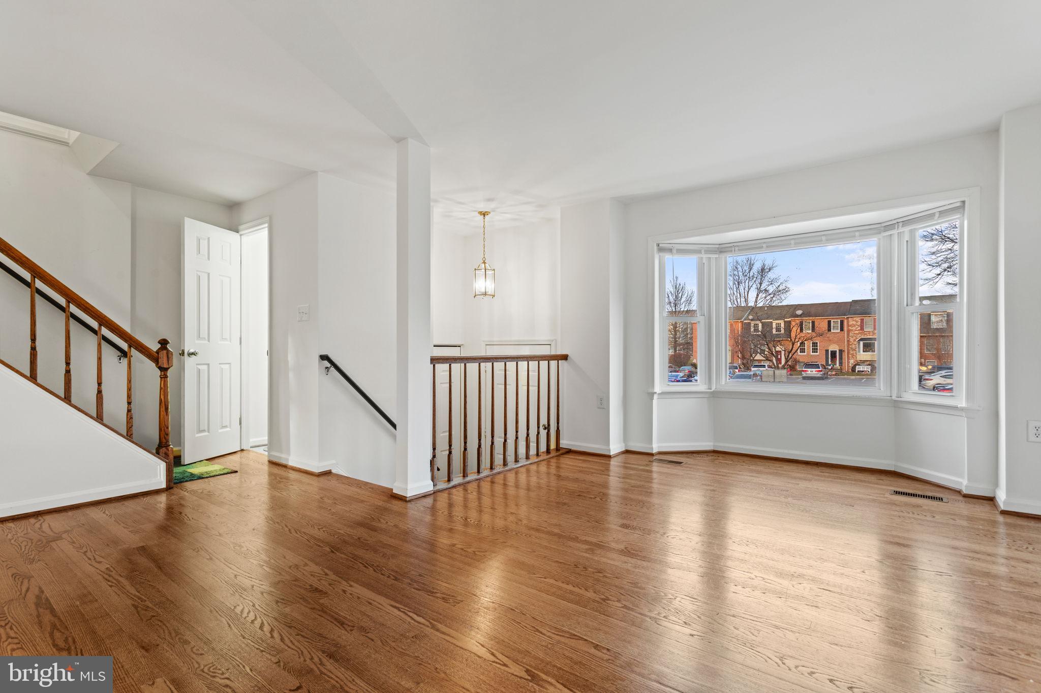 117 ADAMS CT