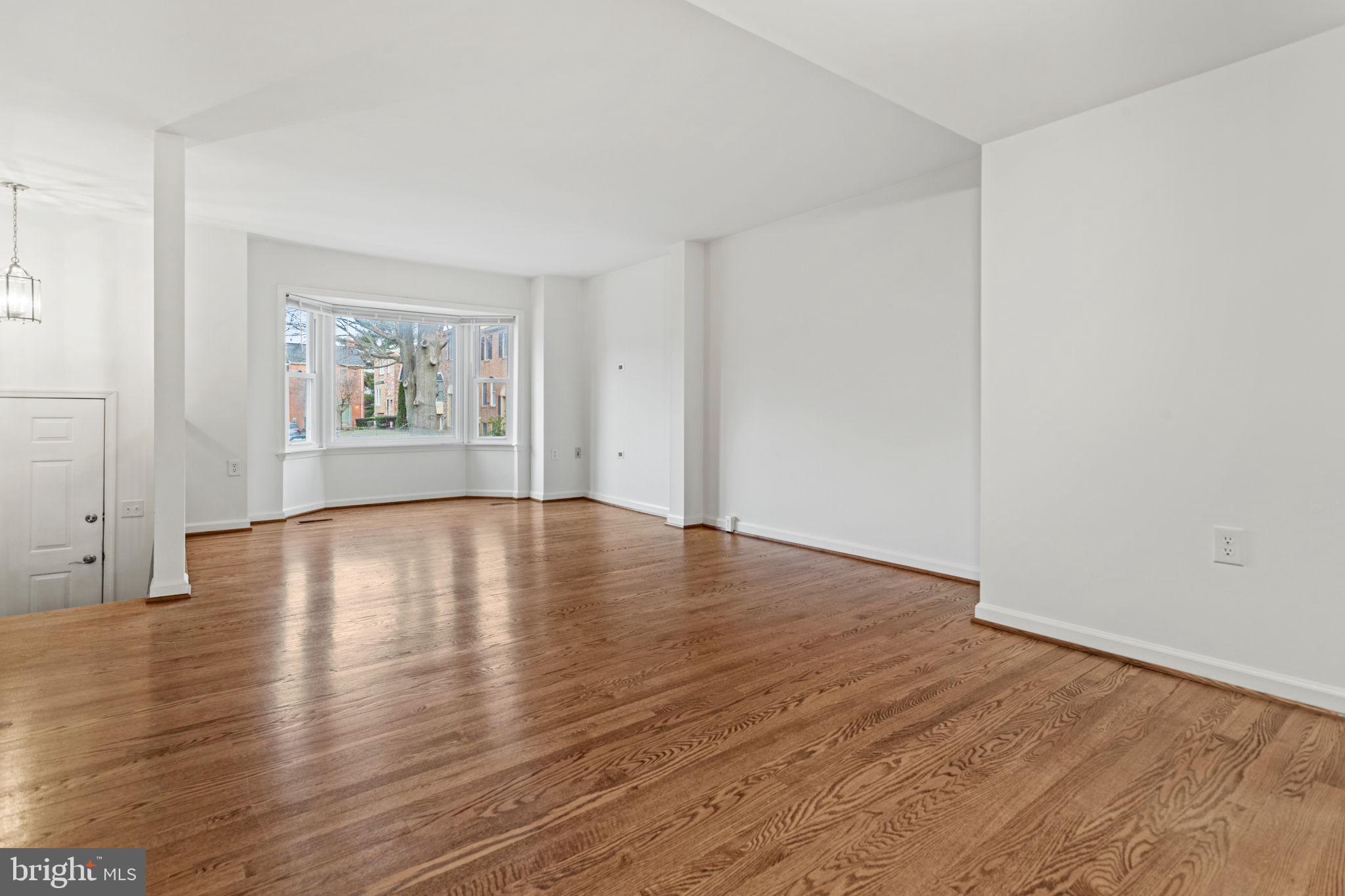 117 ADAMS CT