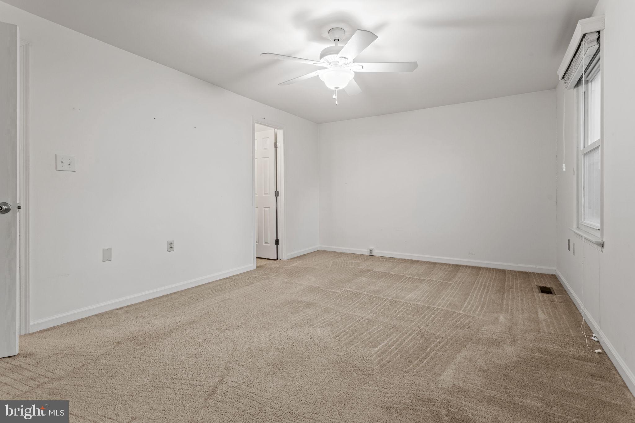 117 ADAMS CT