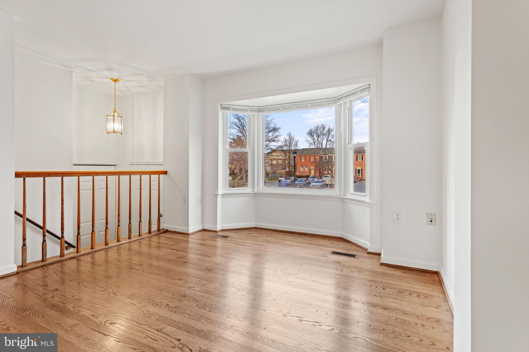 117 ADAMS CT