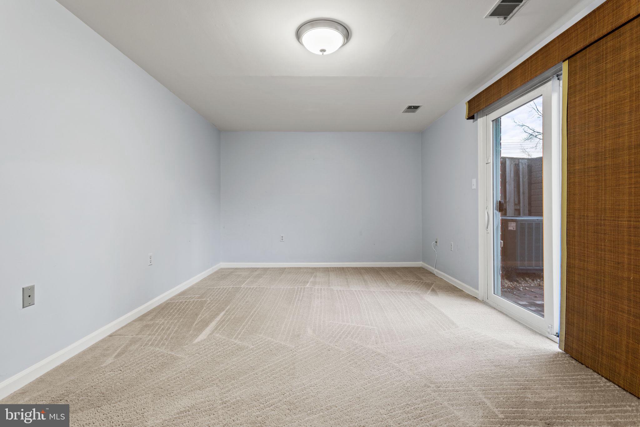 117 ADAMS CT