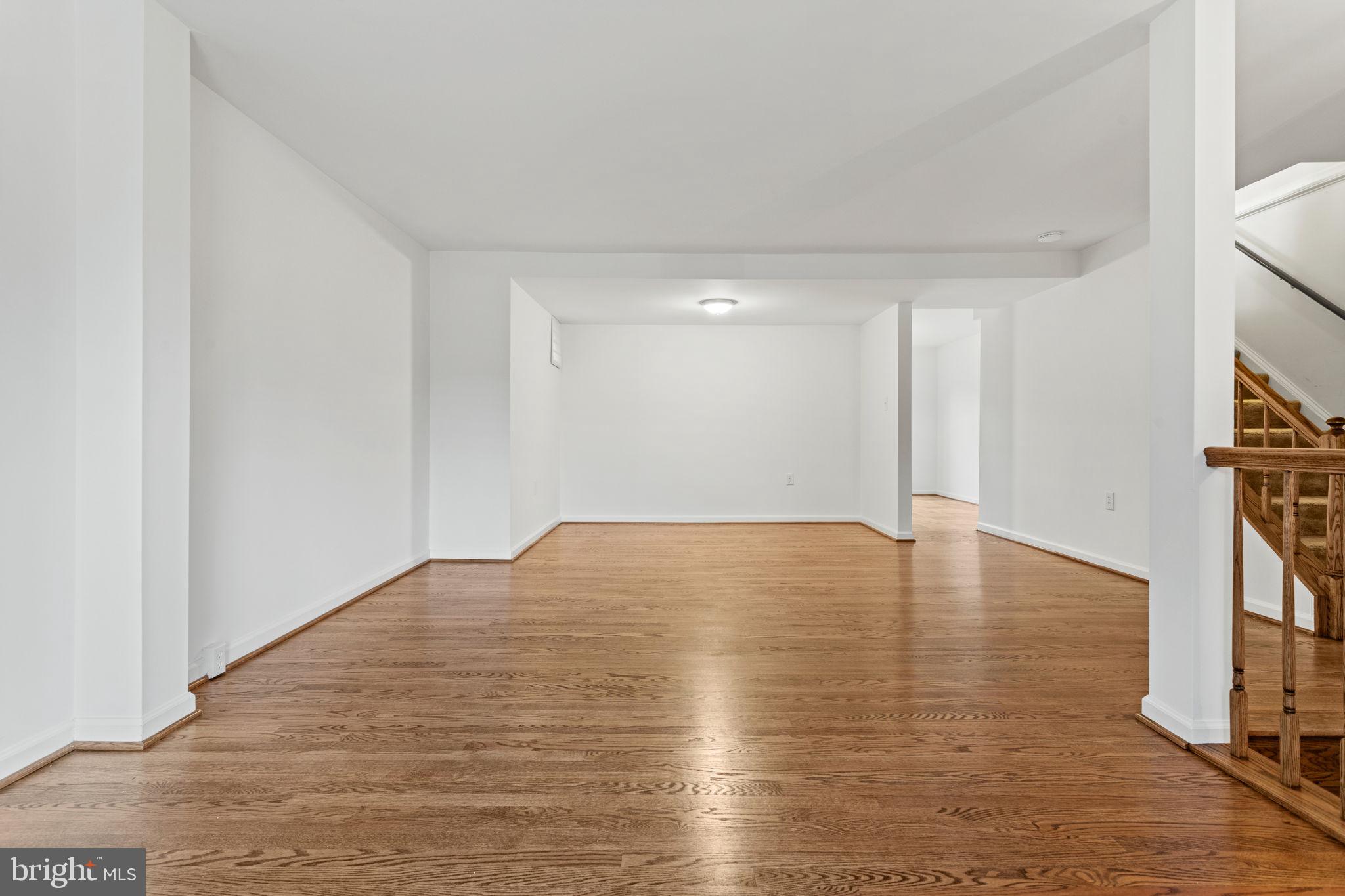 117 ADAMS CT