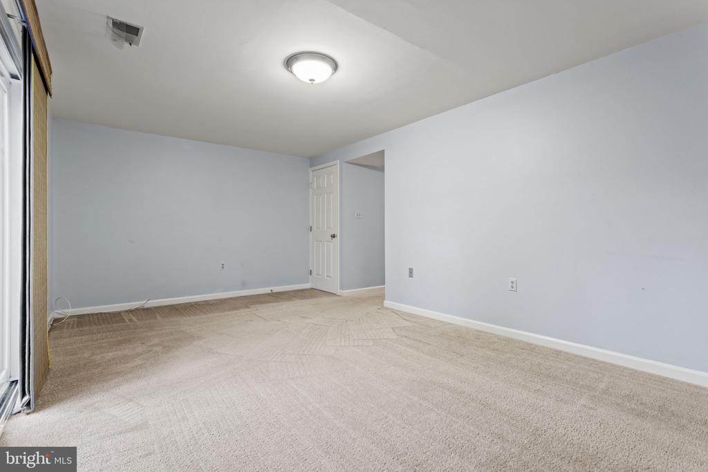 117 ADAMS CT