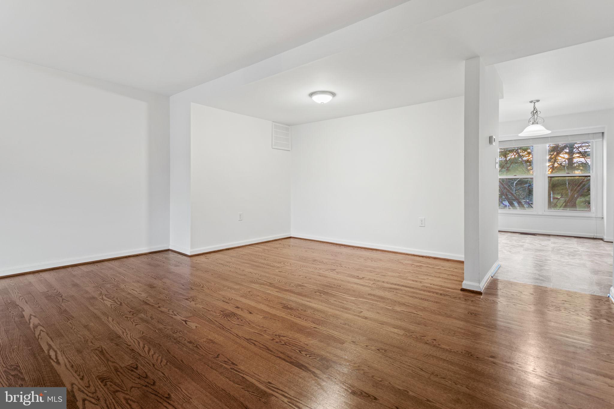 117 ADAMS CT