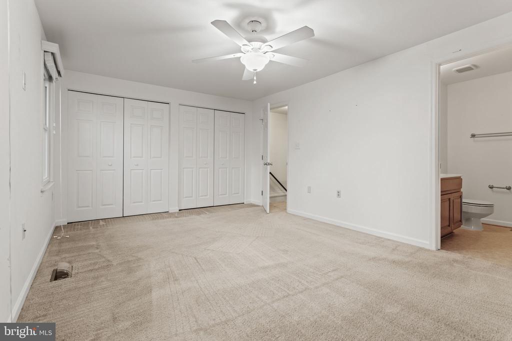 117 ADAMS CT