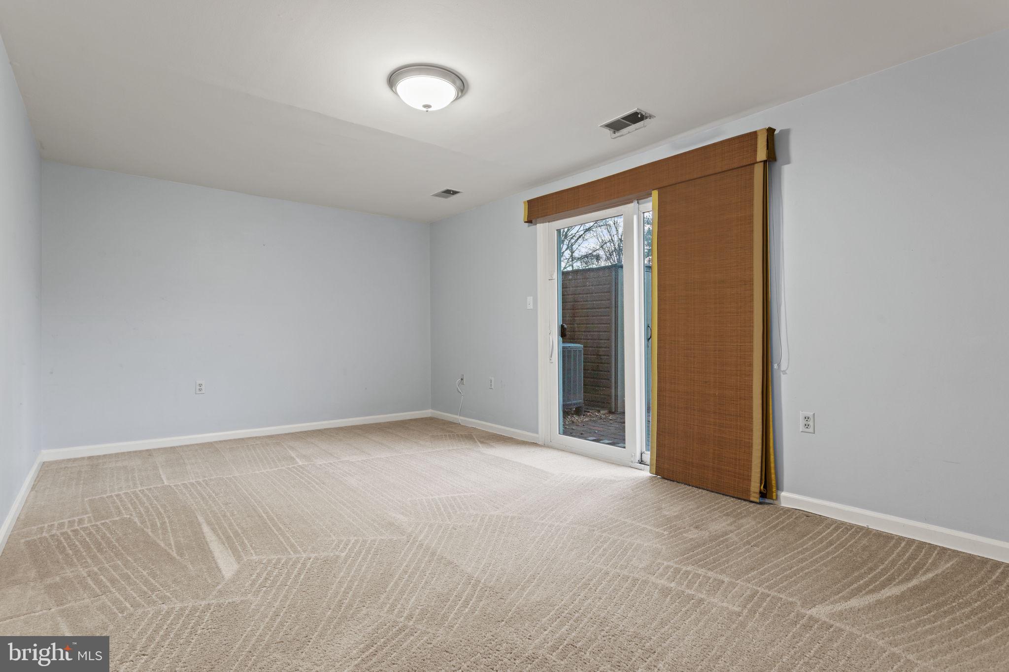 117 ADAMS CT
