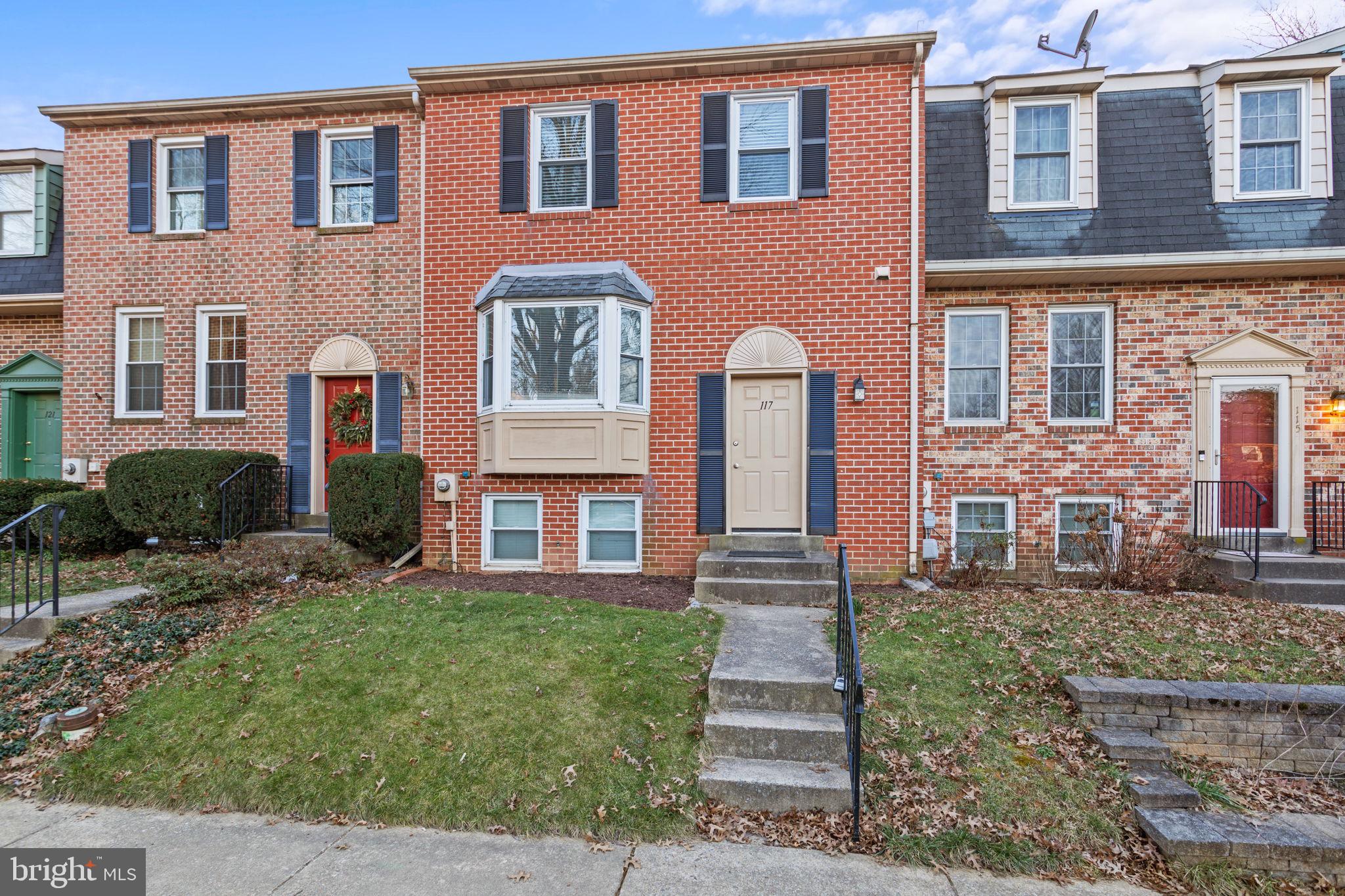 117 ADAMS CT