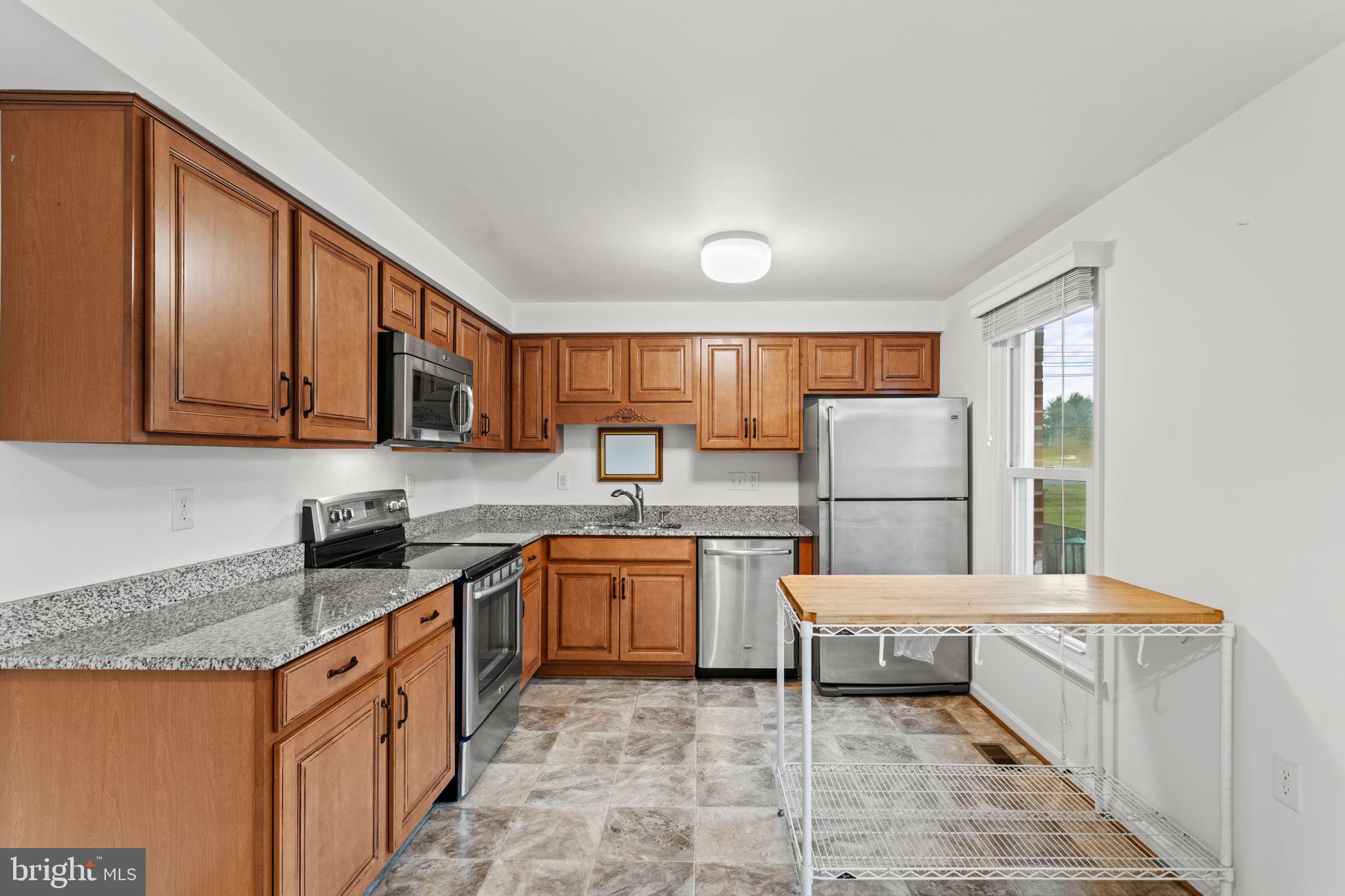117 ADAMS CT