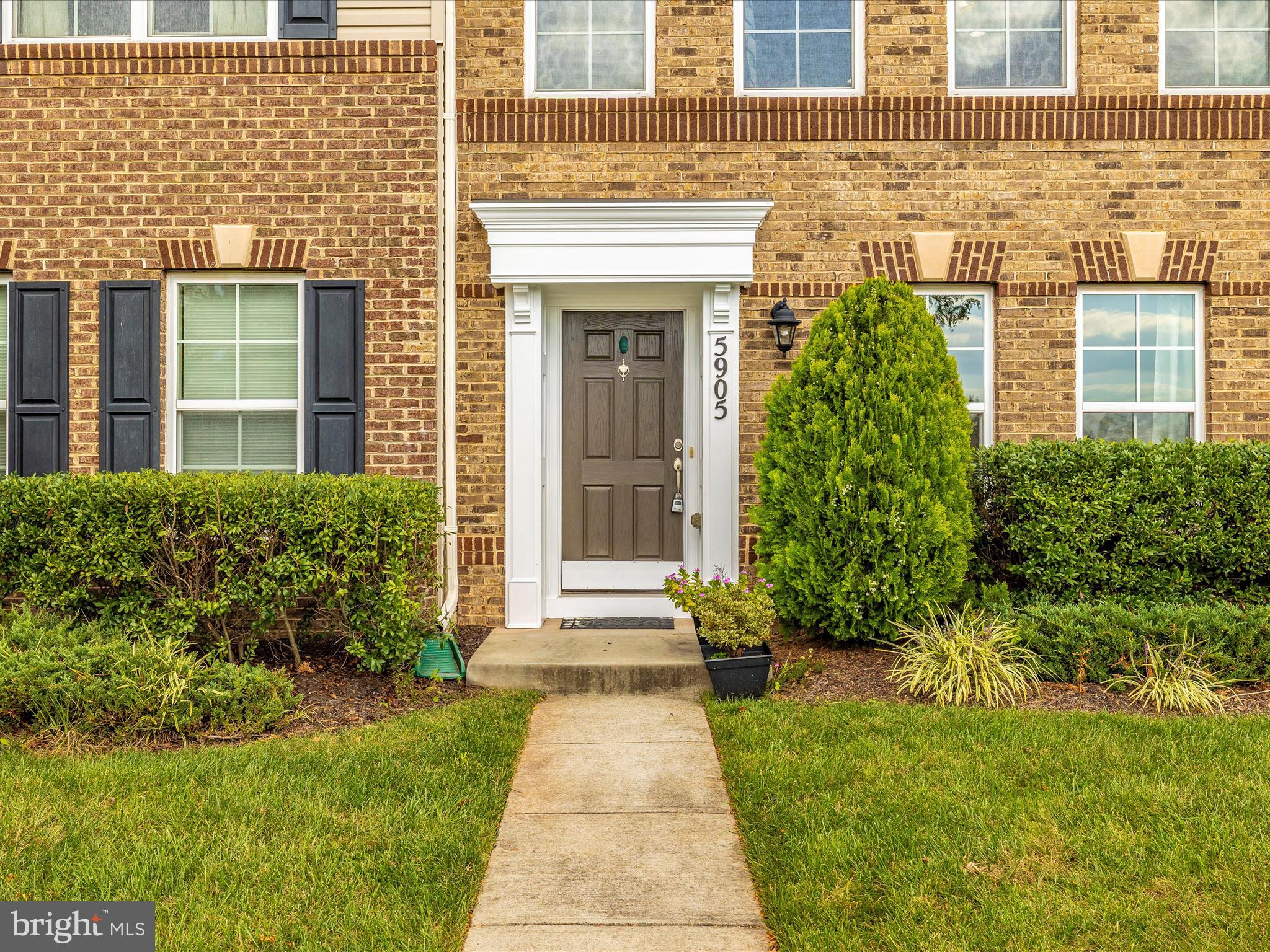 5905 LEBEN DR