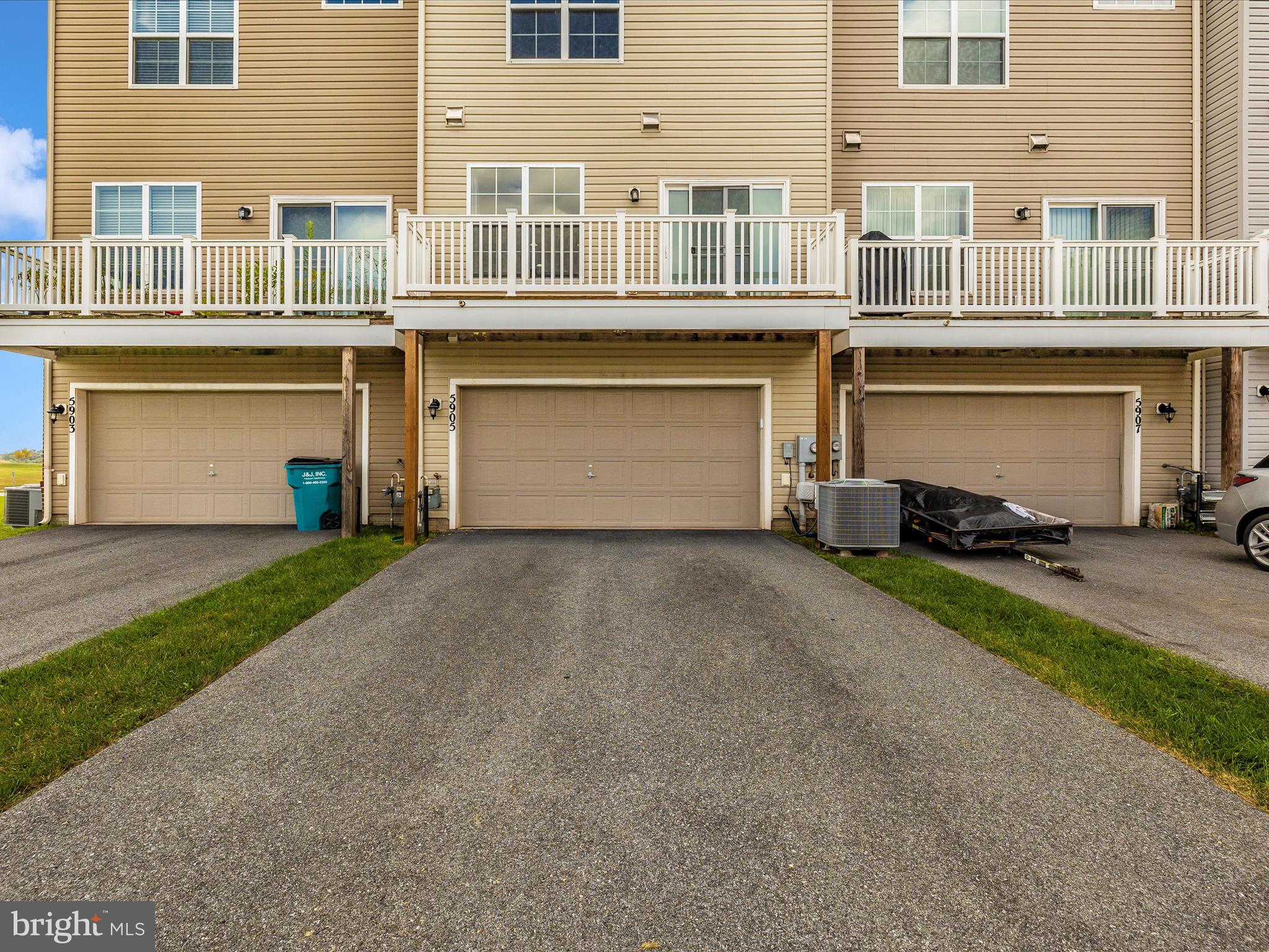 5905 LEBEN DR