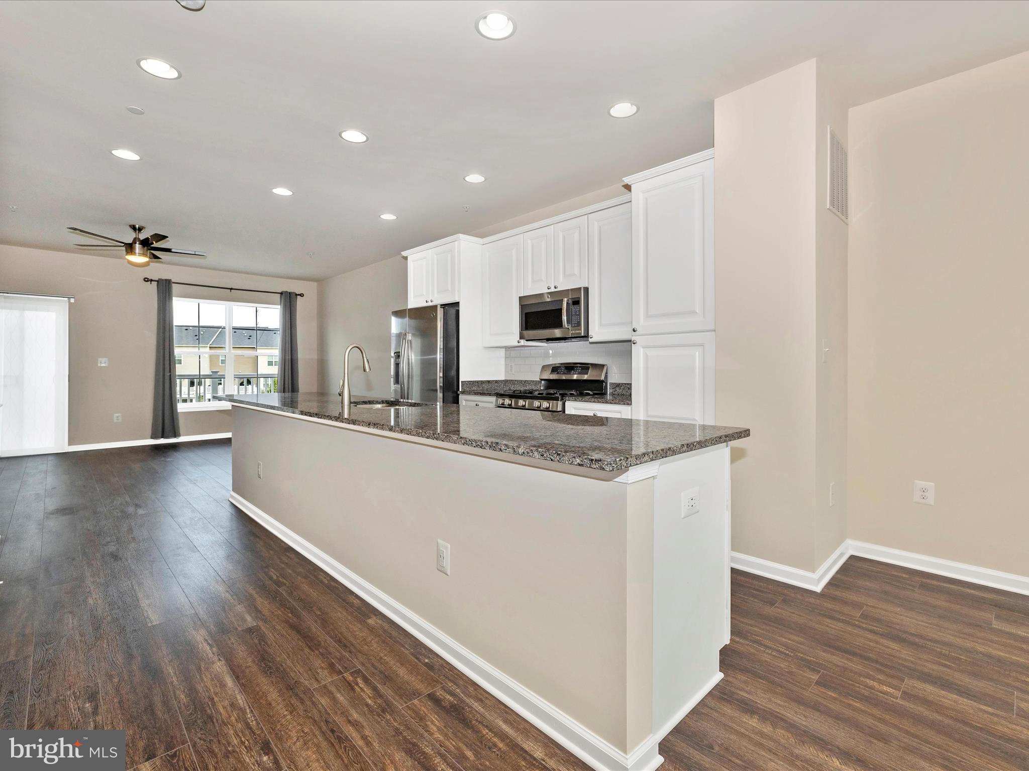 5905 LEBEN DR