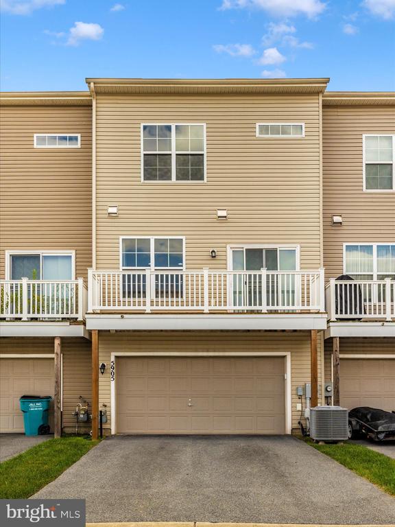 5905 LEBEN DR