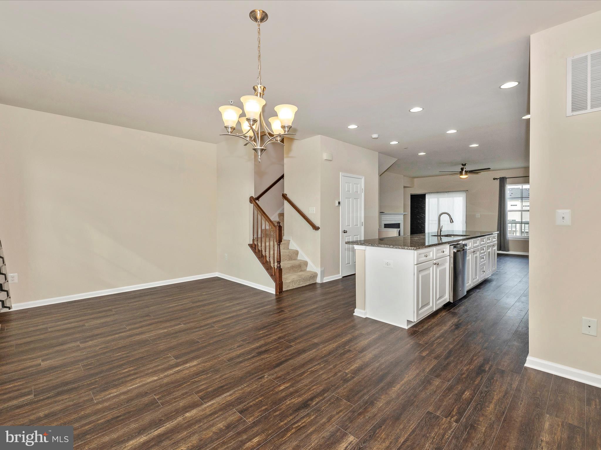5905 LEBEN DR