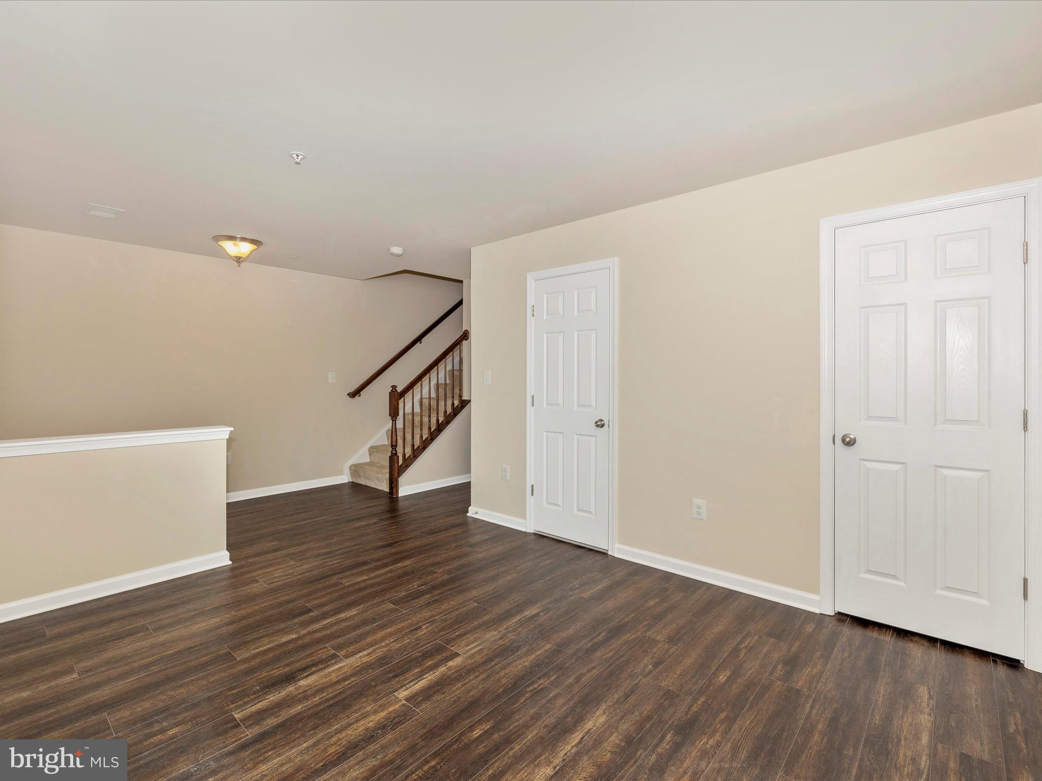 5905 LEBEN DR