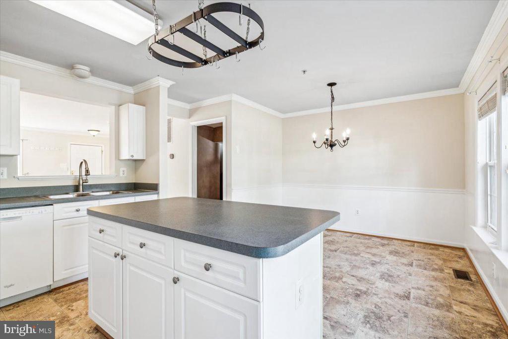 2011 ROSECRANS CT