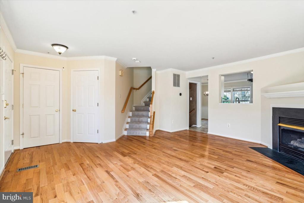 2011 ROSECRANS CT