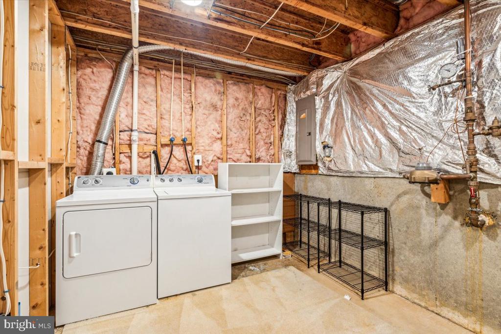 2011 ROSECRANS CT