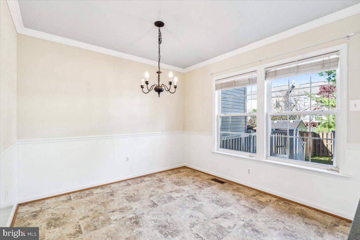 2011 ROSECRANS CT