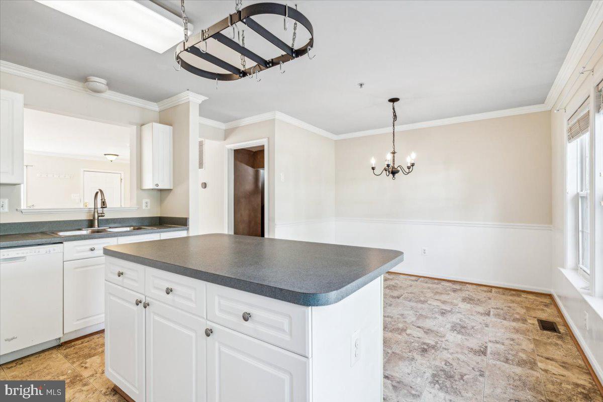 2011 ROSECRANS CT