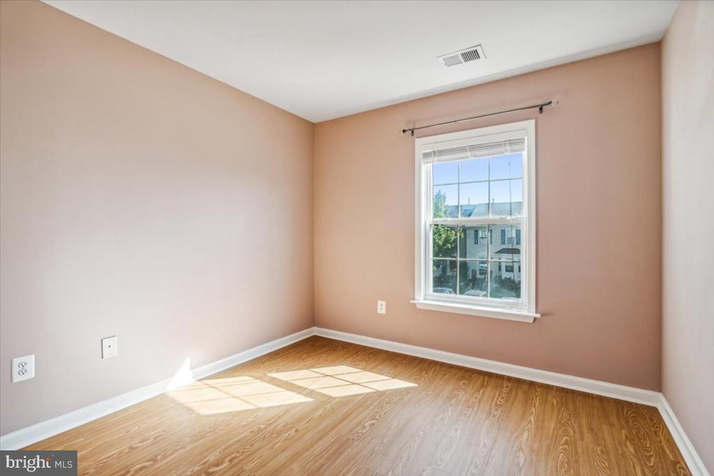 2011 ROSECRANS CT