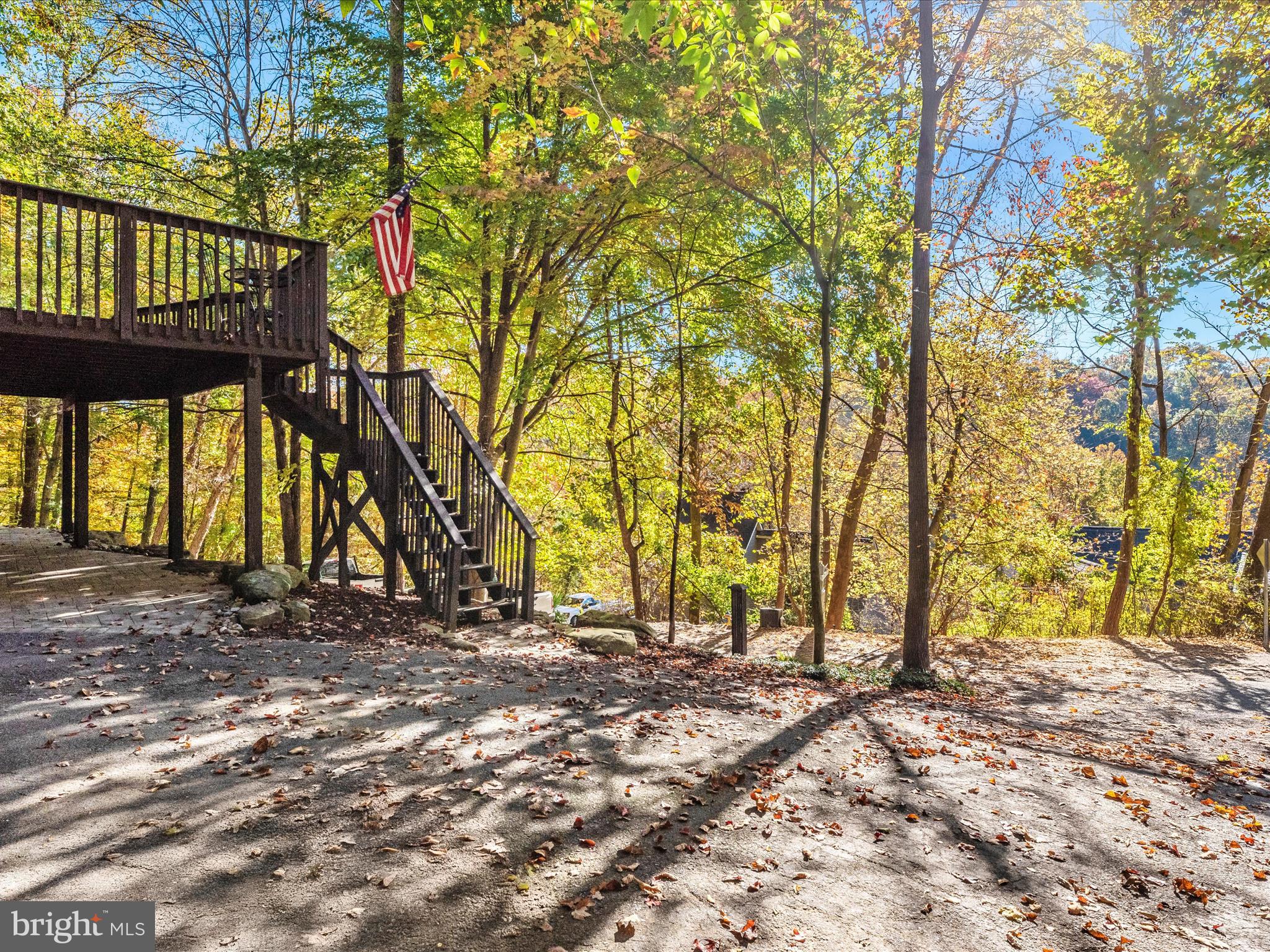 6822 Balmoral Overlook