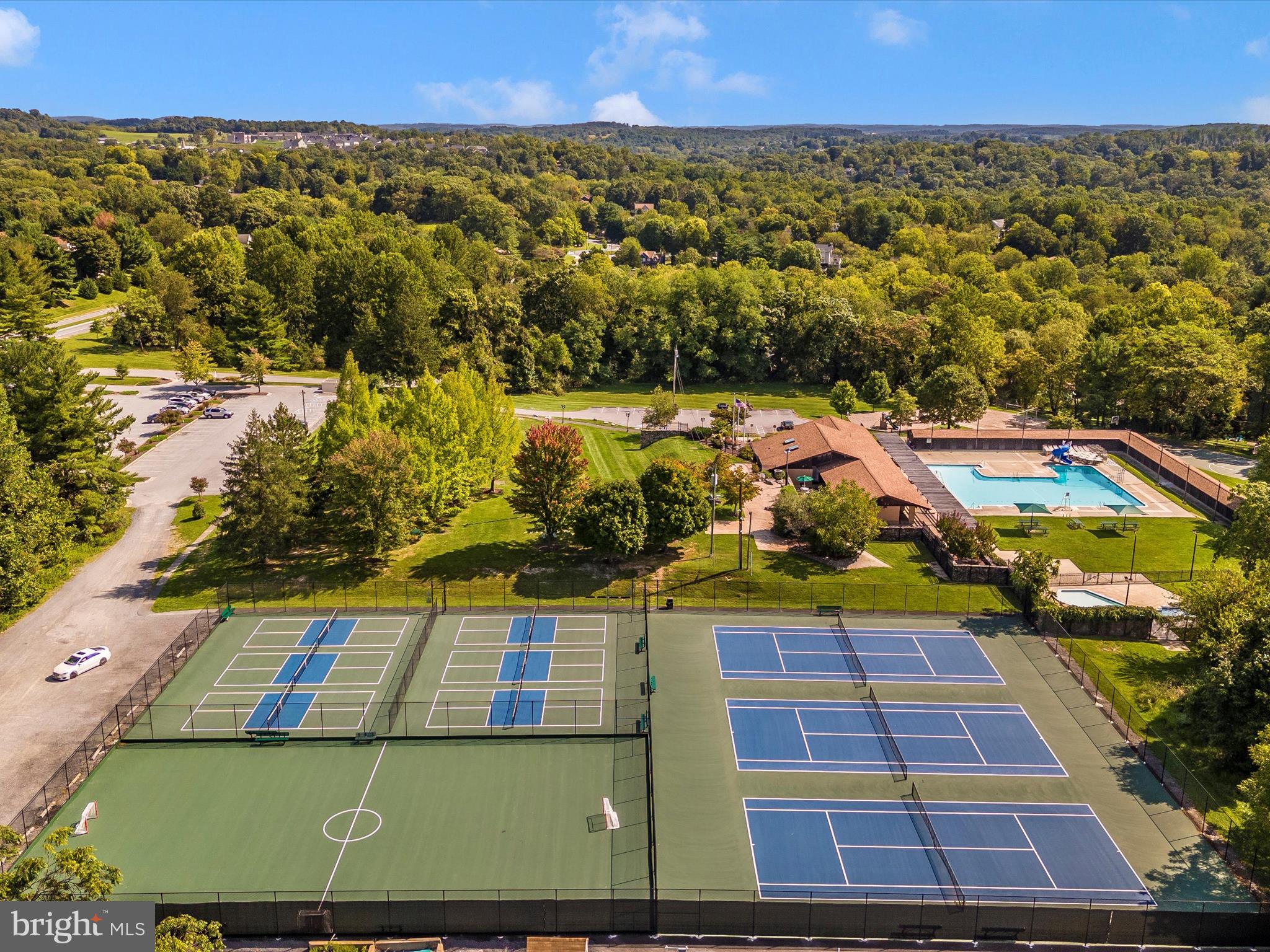 6822 Balmoral Overlook