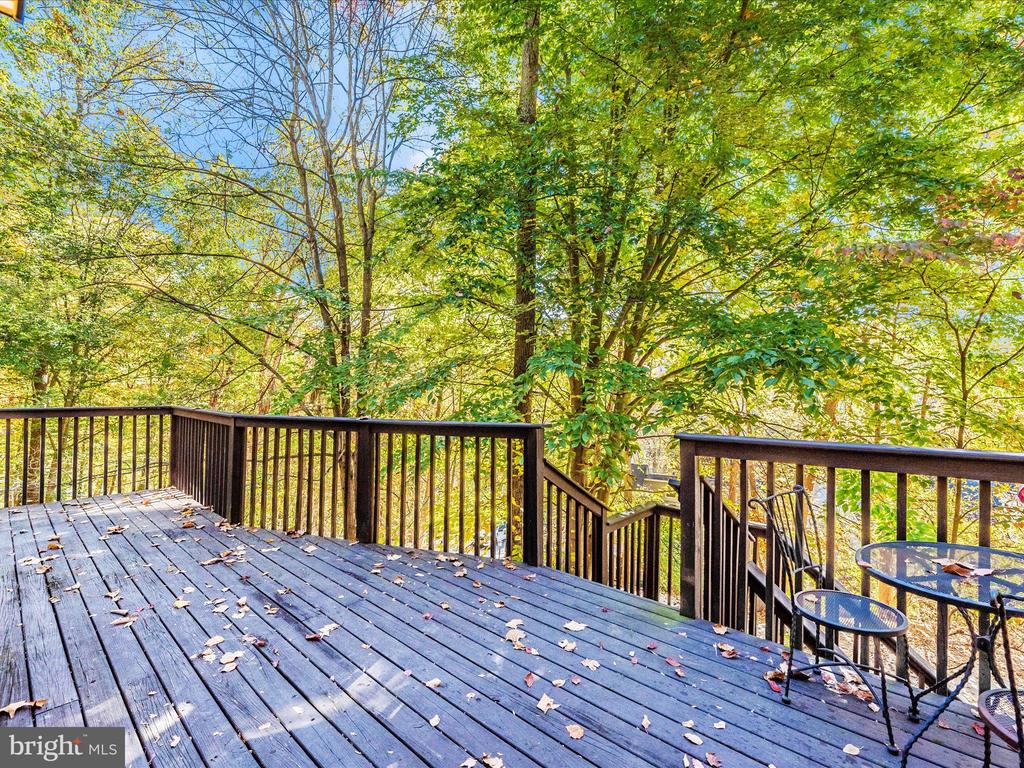6822 Balmoral Overlook