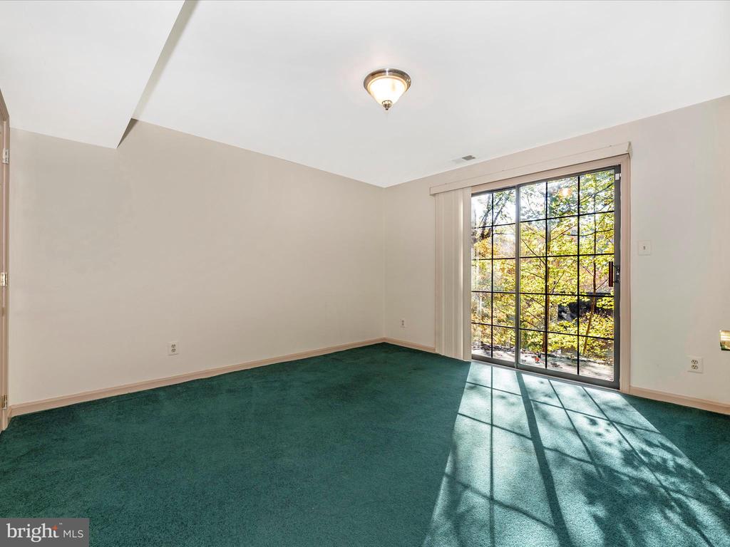 6822 Balmoral Overlook