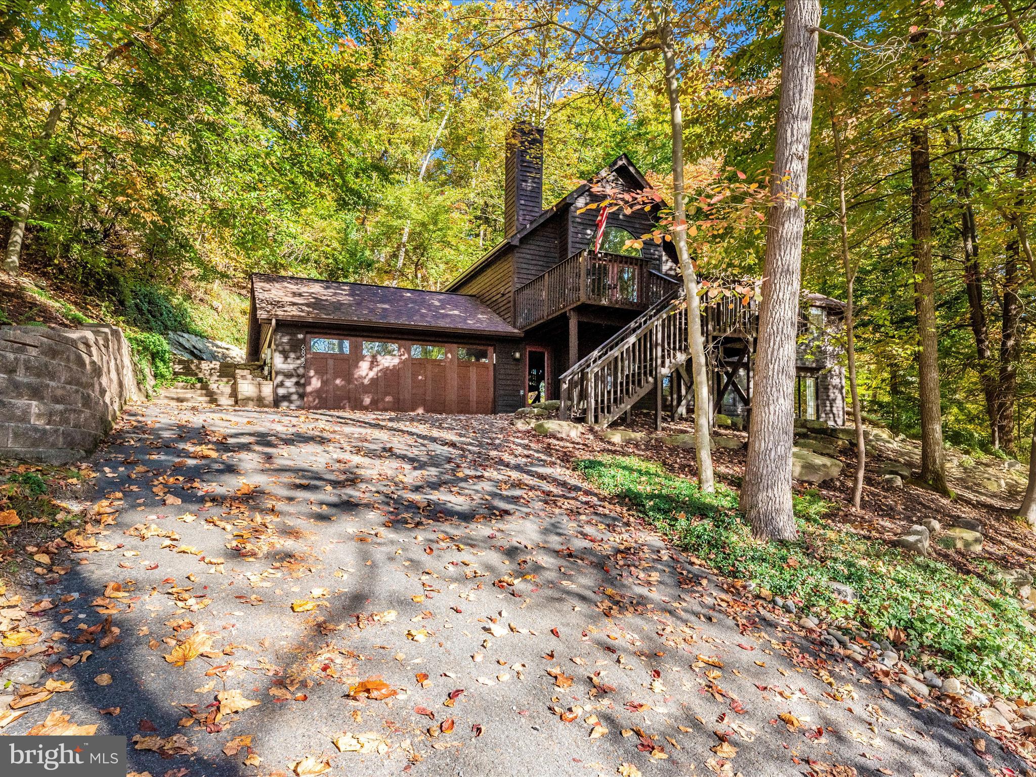 6822 Balmoral Overlook