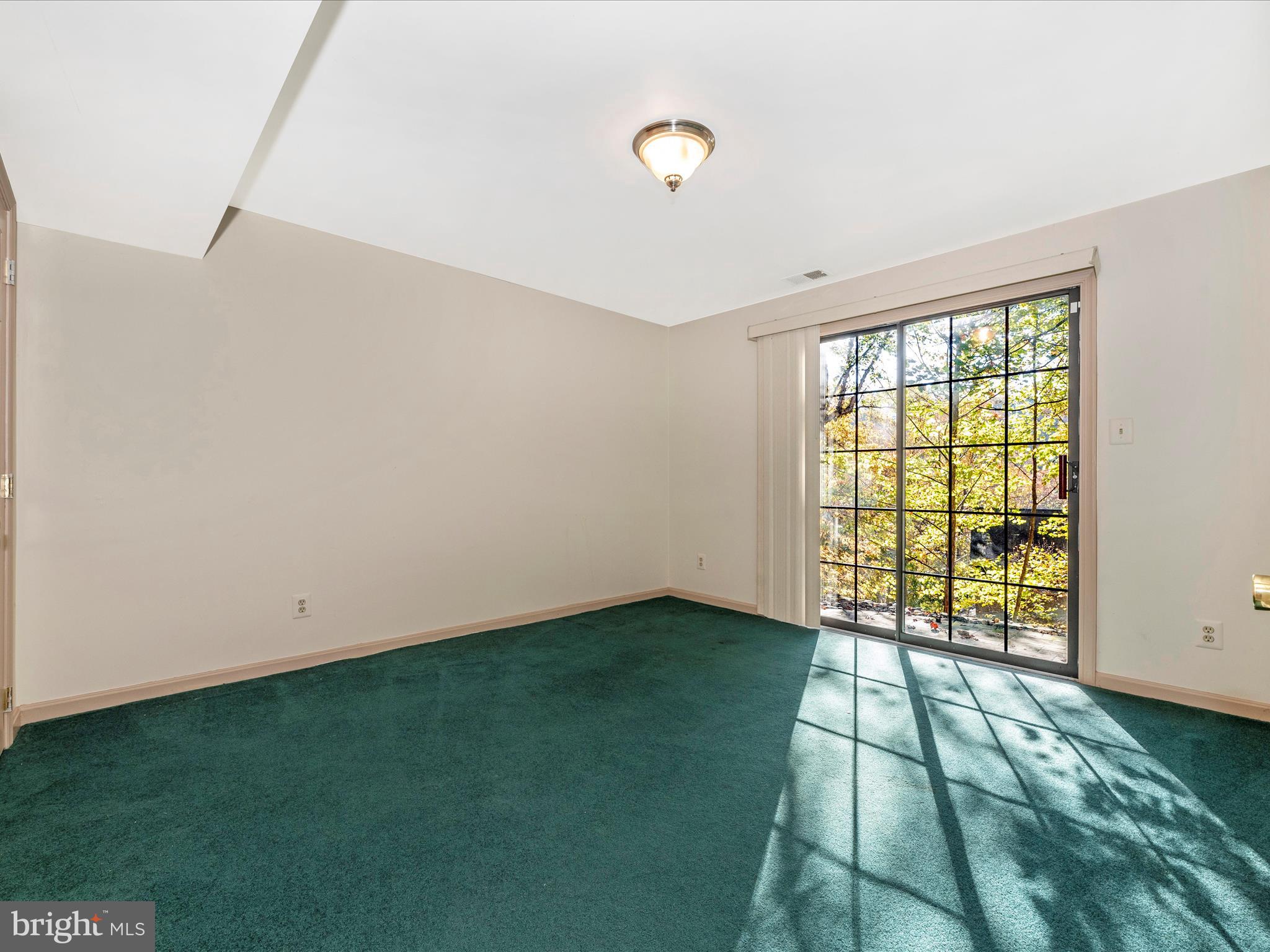6822 Balmoral Overlook