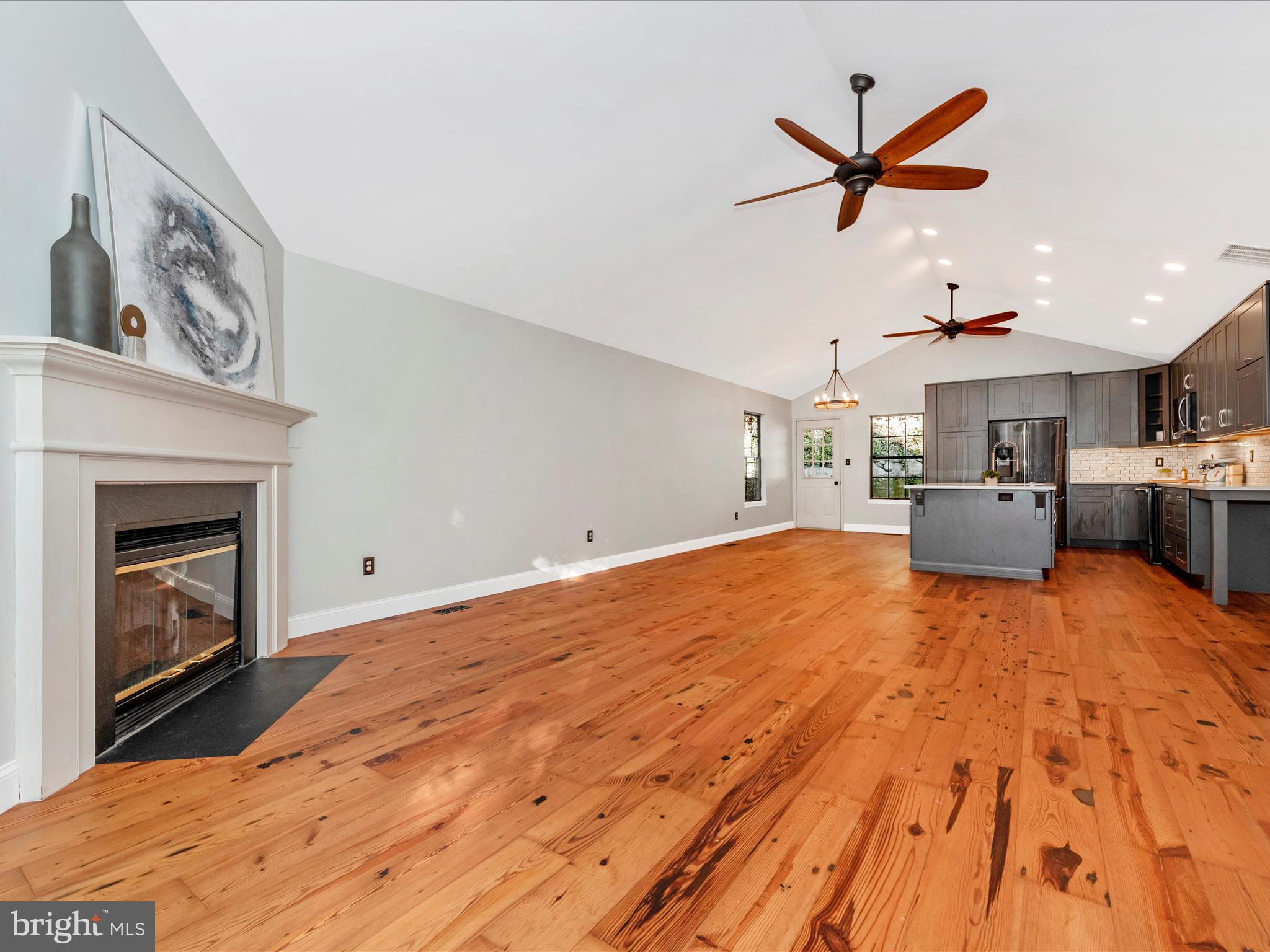 6822 Balmoral Overlook