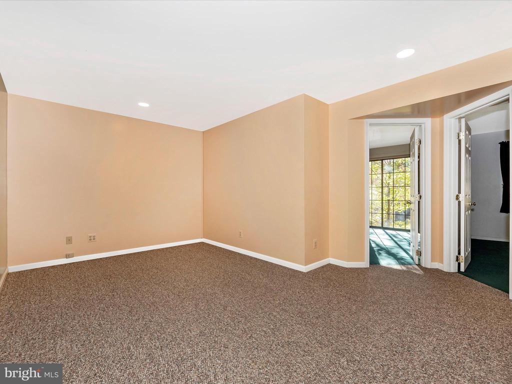 6822 Balmoral Overlook