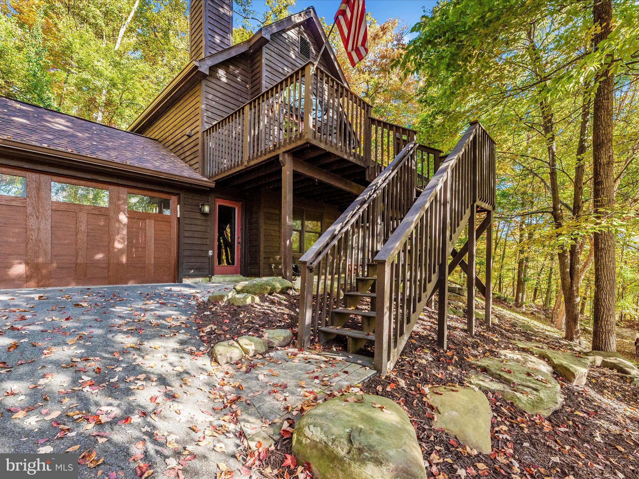 6822 Balmoral Overlook
