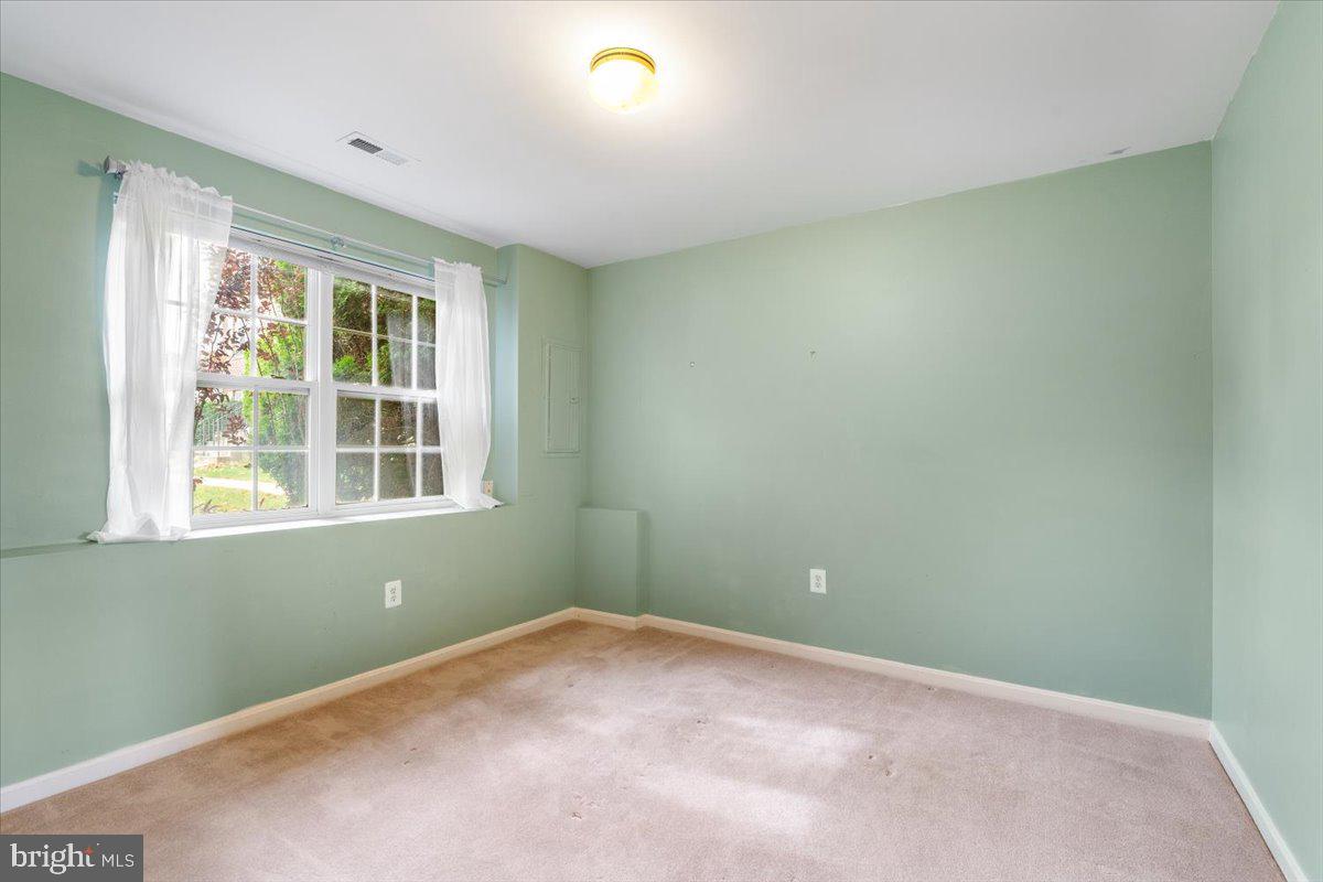 1943 CROSSING STONE CT