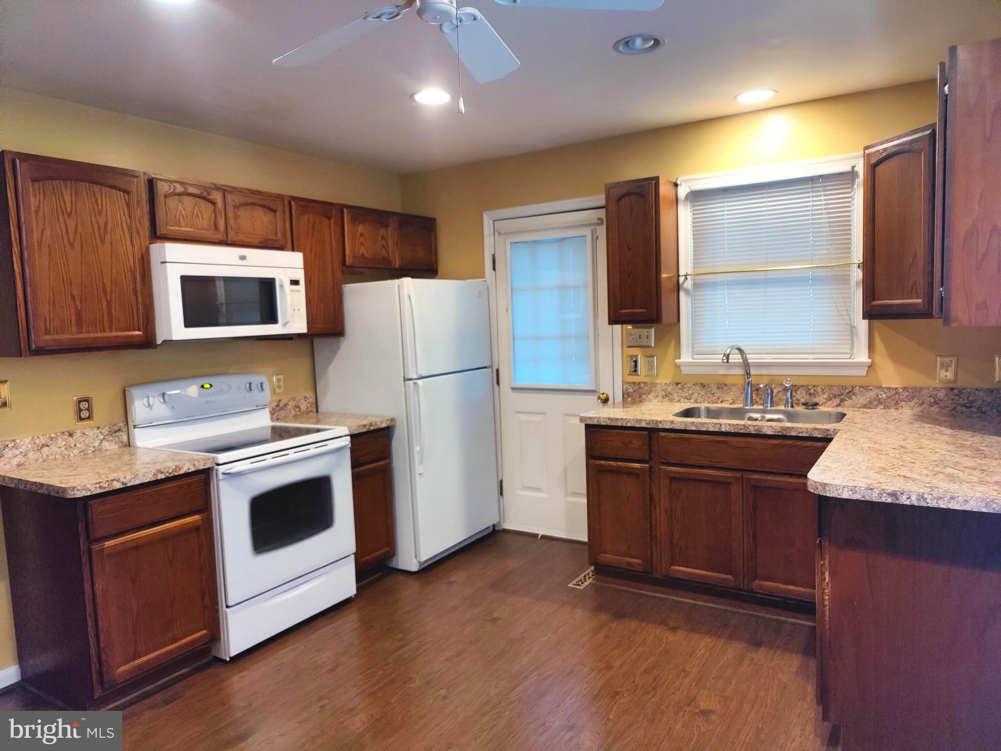 4 S Altamont Ave