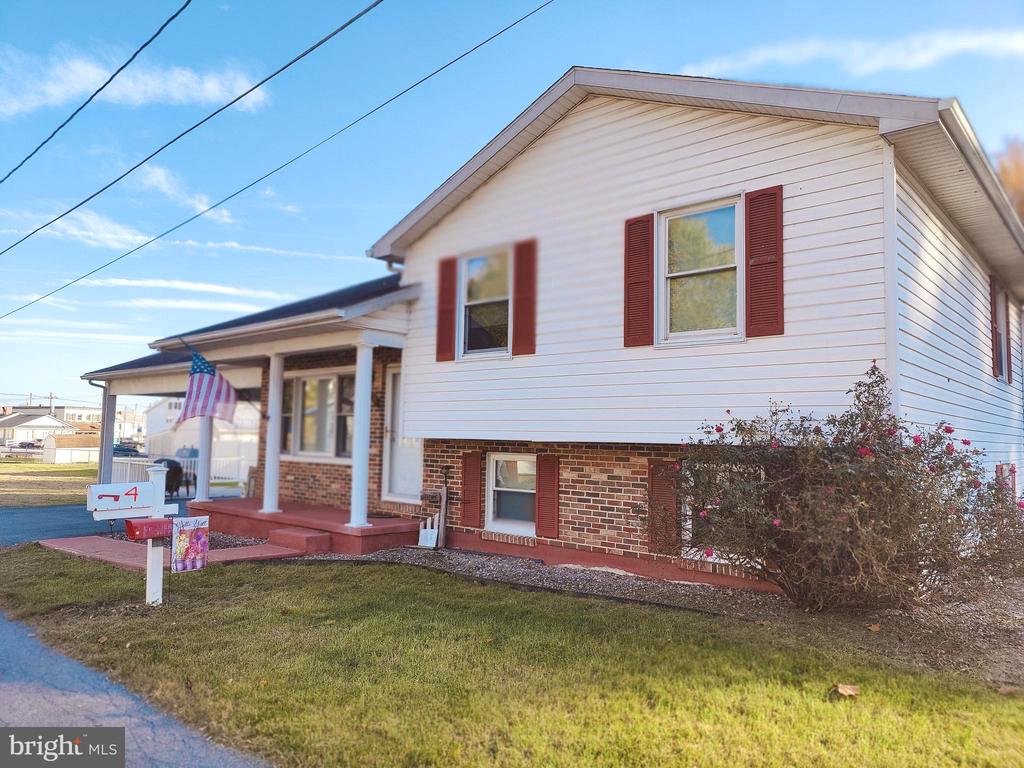 4 S Altamont Ave