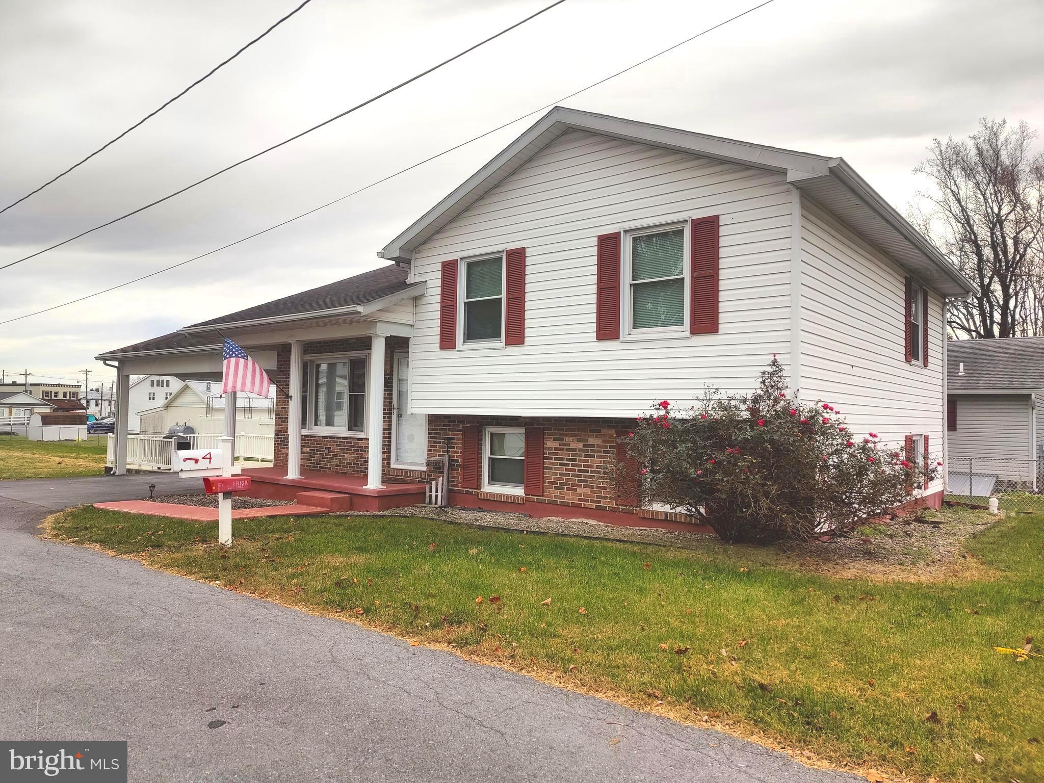 4 S Altamont Ave