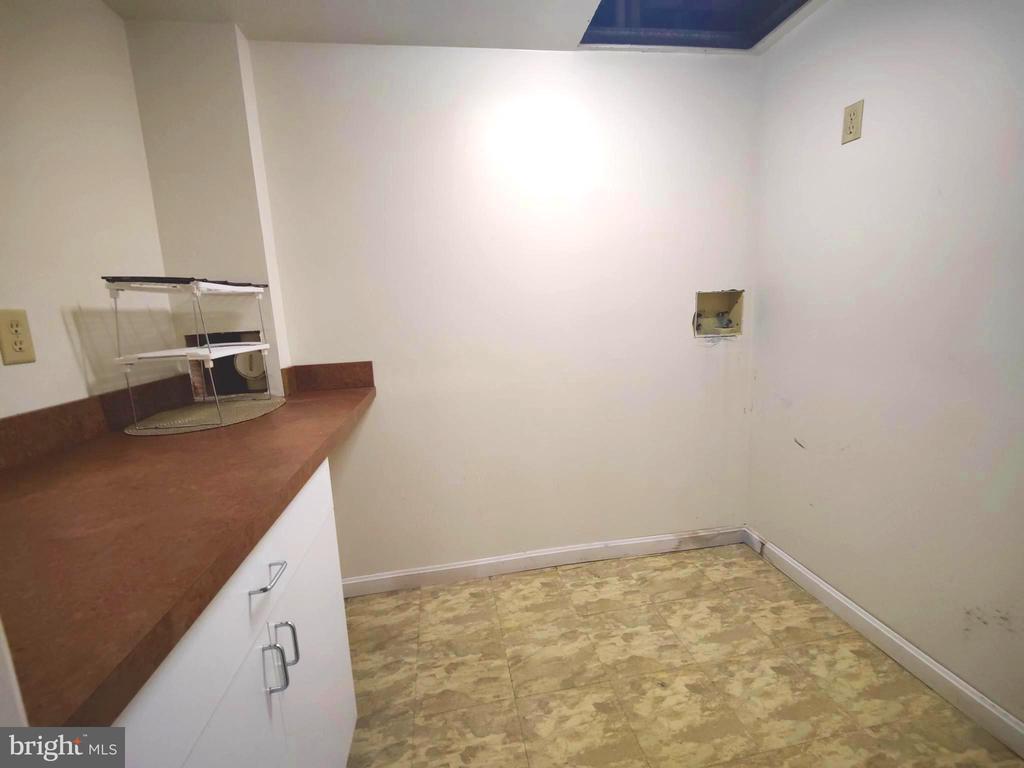 4 S Altamont Ave
