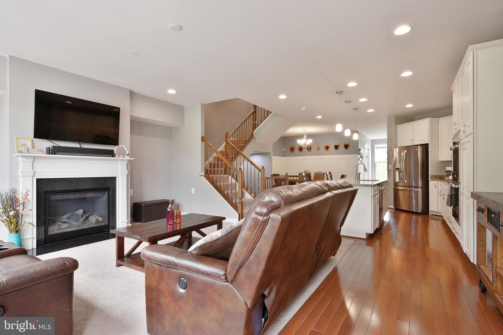 6955 COUNTRY CLUB TER