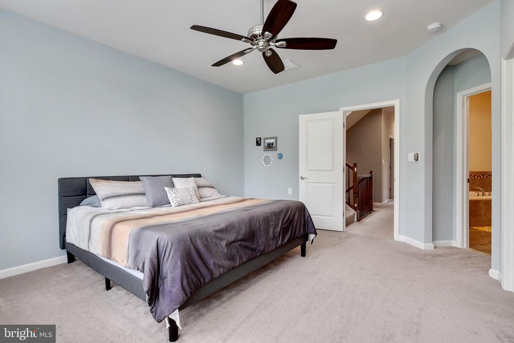 6955 COUNTRY CLUB TER