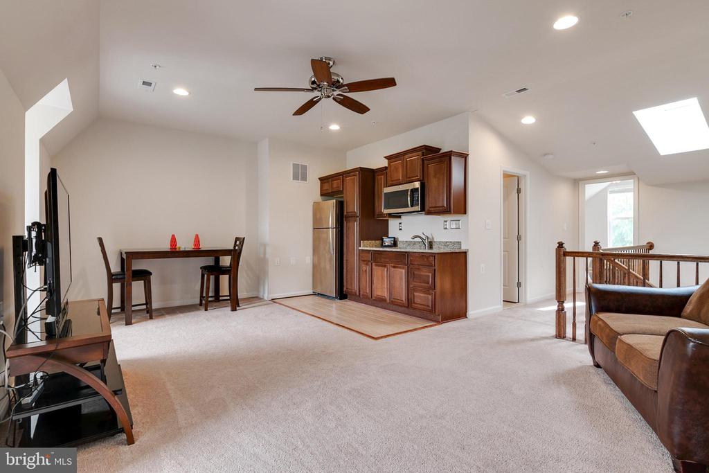 6955 COUNTRY CLUB TER