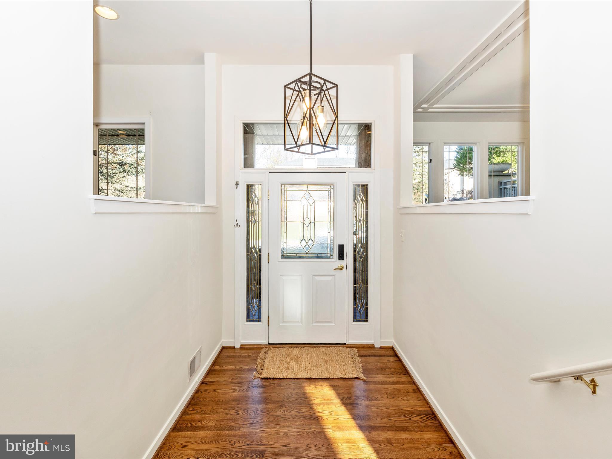 9701 Woodlake Pl