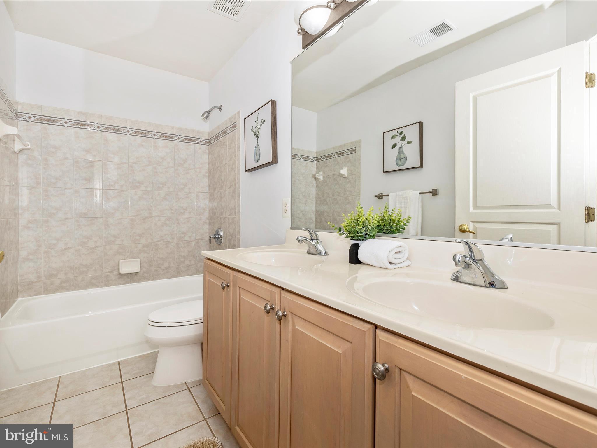 9701 Woodlake Pl