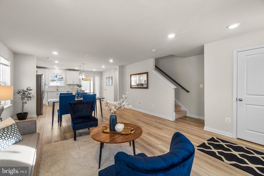 6 Westview Dr