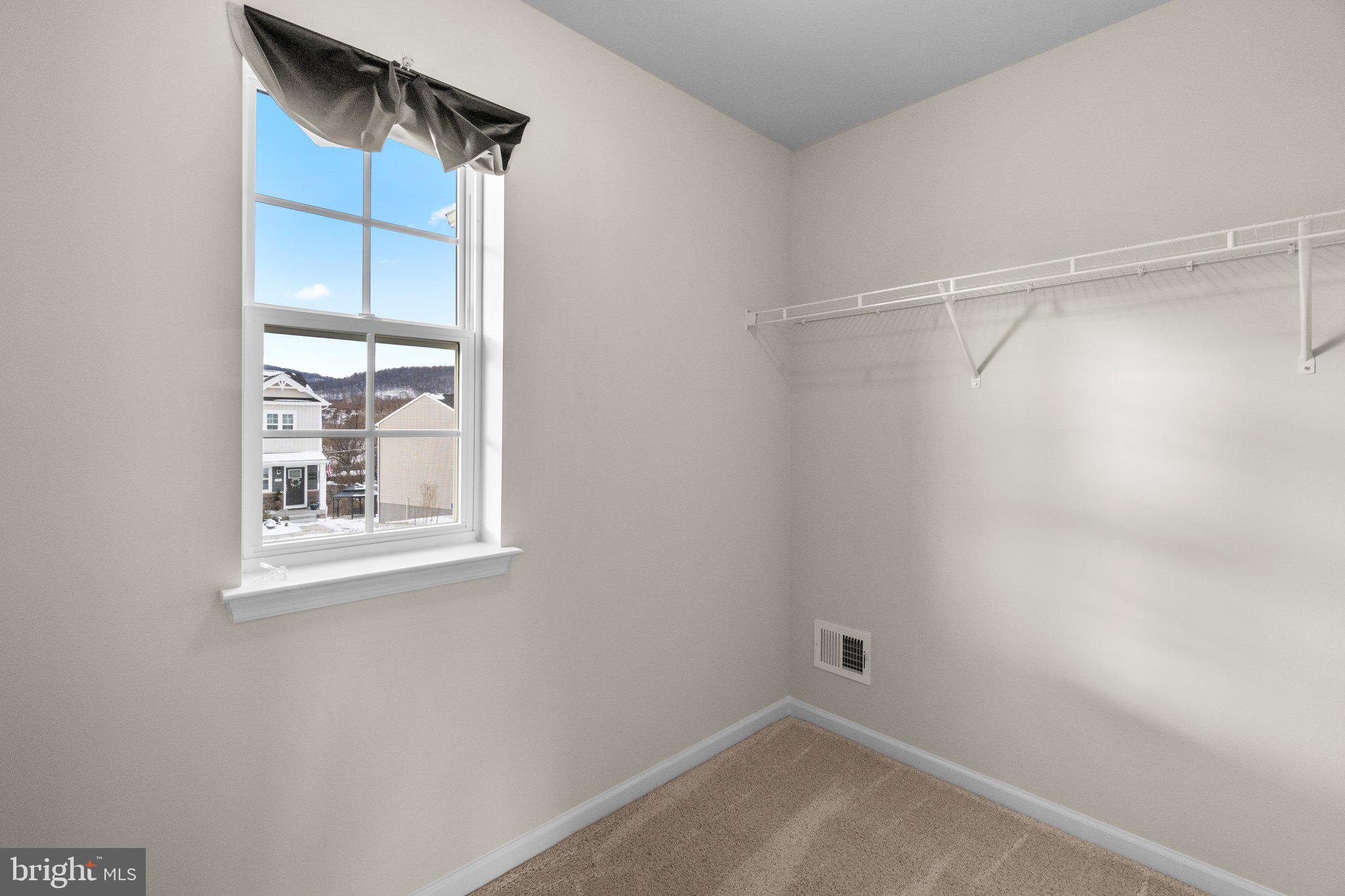 6 Westview Dr
